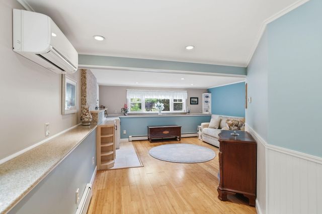 17 Briggs Avenue, Bourne, MA 02532