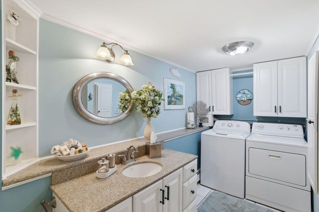 17 Briggs Avenue, Bourne, MA 02532