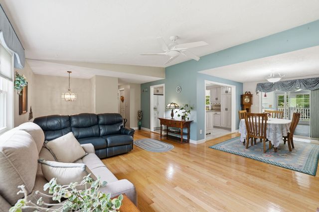 17 Briggs Avenue, Bourne, MA 02532