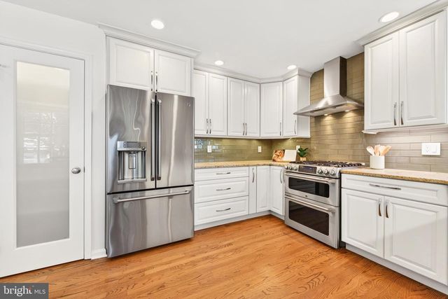 1273 LAMPLIGHTER WAY, Reston, VA 20194