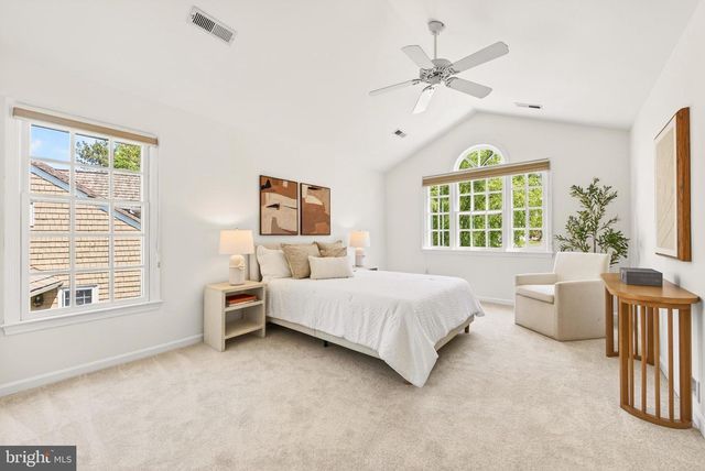 1273 LAMPLIGHTER WAY, Reston, VA 20194
