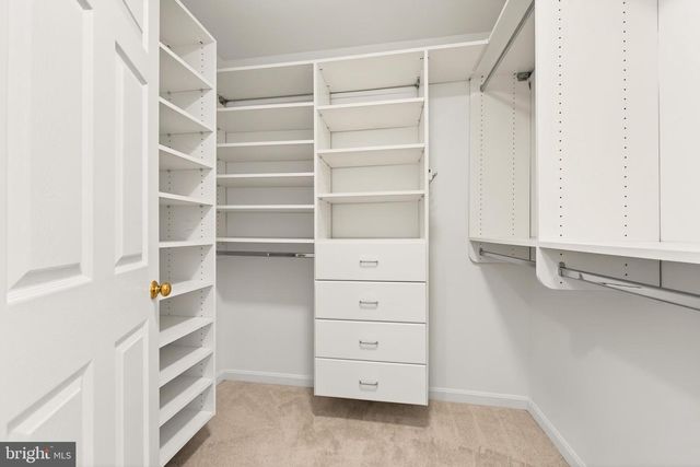1273 LAMPLIGHTER WAY, Reston, VA 20194