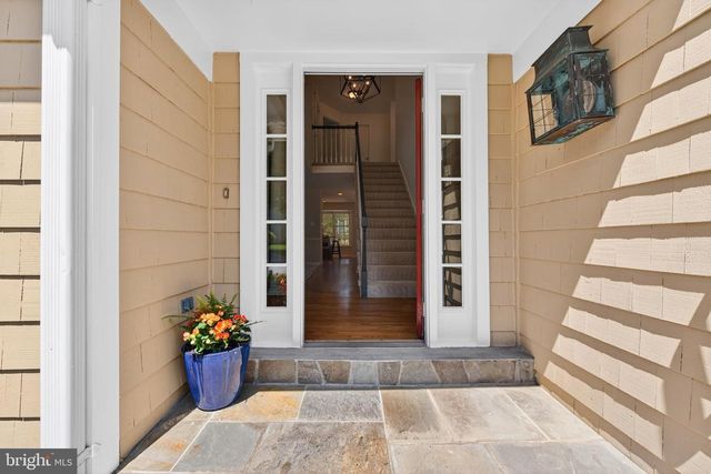 1273 LAMPLIGHTER WAY, Reston, VA 20194