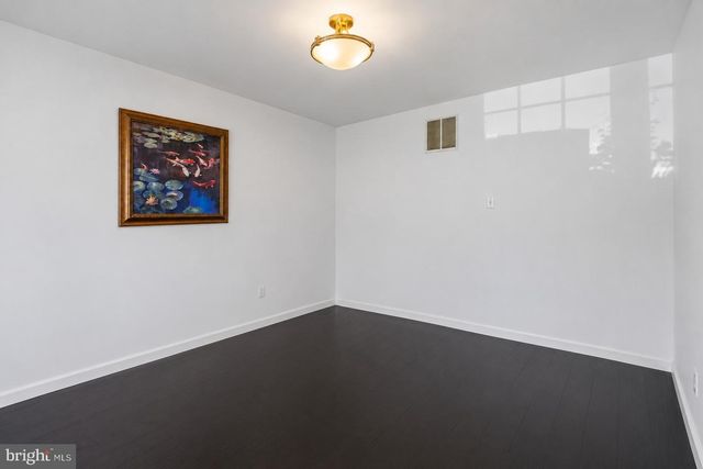 96 MULLEN DR, Sicklerville, NJ 08081