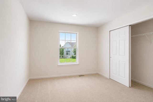96 MULLEN DR, Sicklerville, NJ 08081