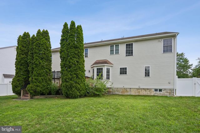 96 MULLEN DR, Sicklerville, NJ 08081