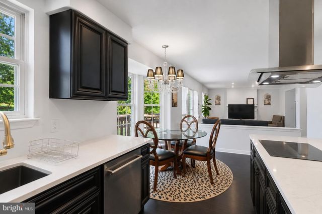 96 MULLEN DR, Sicklerville, NJ 08081