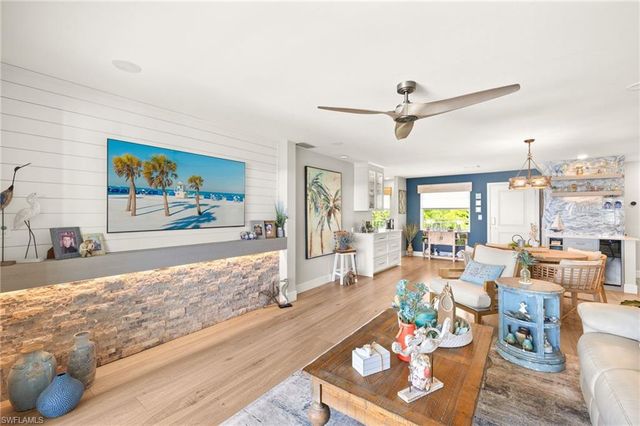 1140 LITTLE NECK CT D37, Naples, FL 34102