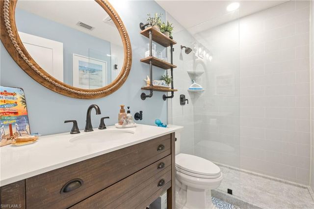 1140 LITTLE NECK CT D37, Naples, FL 34102