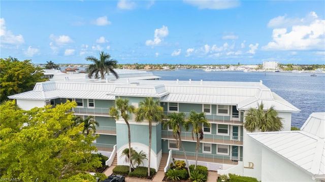 1140 LITTLE NECK CT D37, Naples, FL 34102