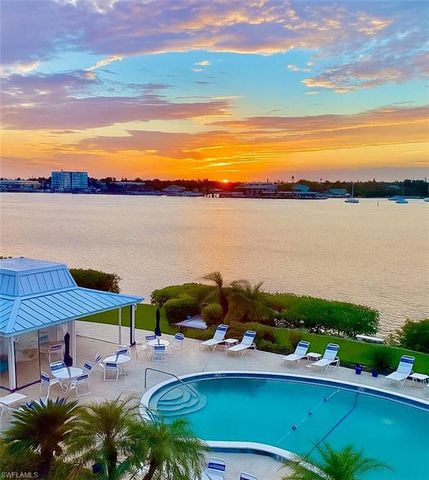 1140 LITTLE NECK CT D37, Naples, FL 34102