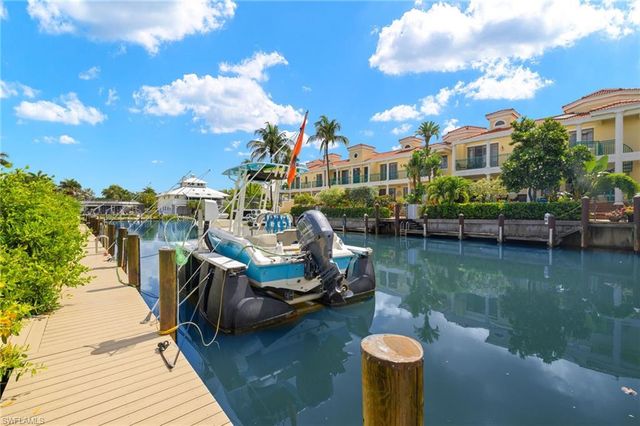 1140 LITTLE NECK CT D37, Naples, FL 34102