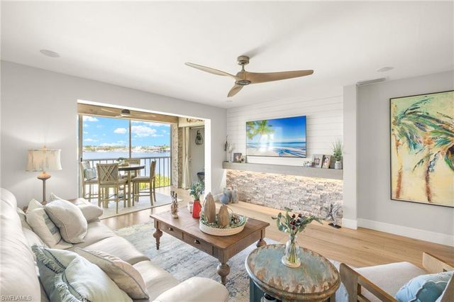 1140 LITTLE NECK CT D37, Naples, FL 34102