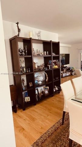 950 SW 138th Ave 314B, Pembroke Pines, FL 33027