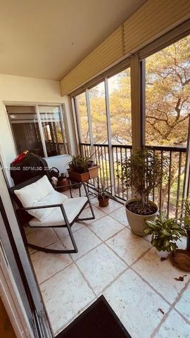 950 SW 138th Ave 314B, Pembroke Pines, FL 33027