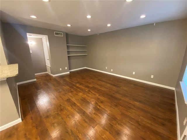 1011 Ennis Joslin 212, Corpus Christi, TX 78412