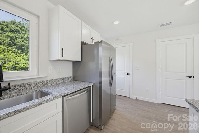 244 S CALDWELL Avenue, Conover, NC 28613