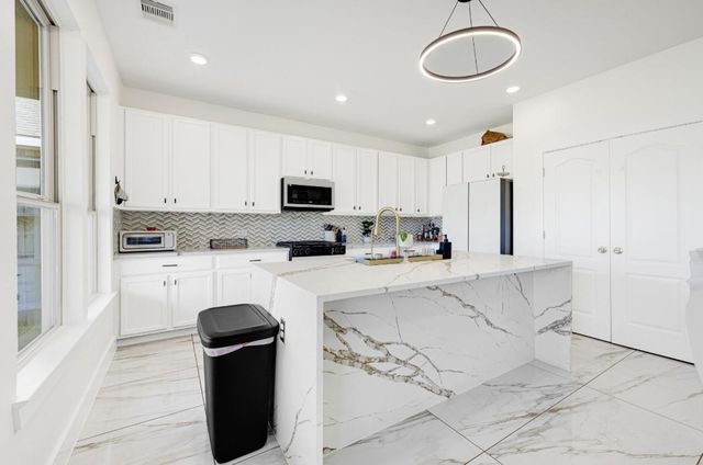 3216 Anderwood Arbor Lane, Pearland, TX 77584