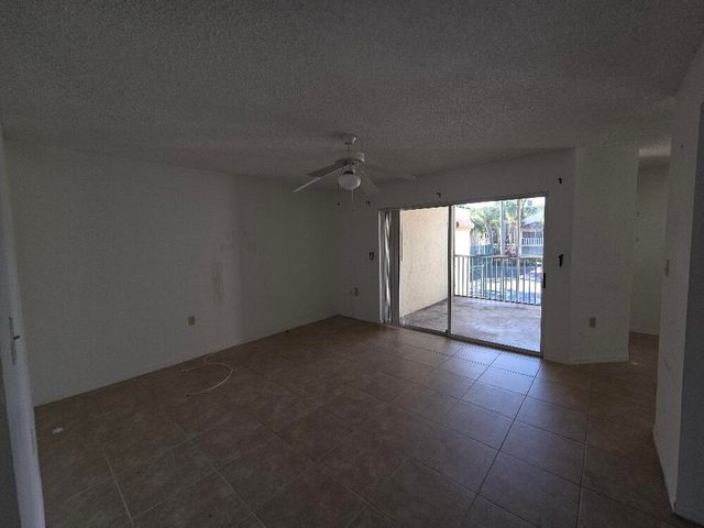 19205 Glenmoor Drive 19205, West Palm Beach, FL 33409