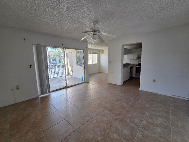 19205 Glenmoor Drive 19205, West Palm Beach, FL 33409