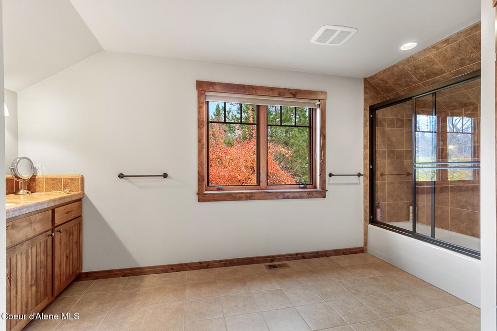 2240 E WOODSTONE DR, Hayden, ID 83835 photo 36