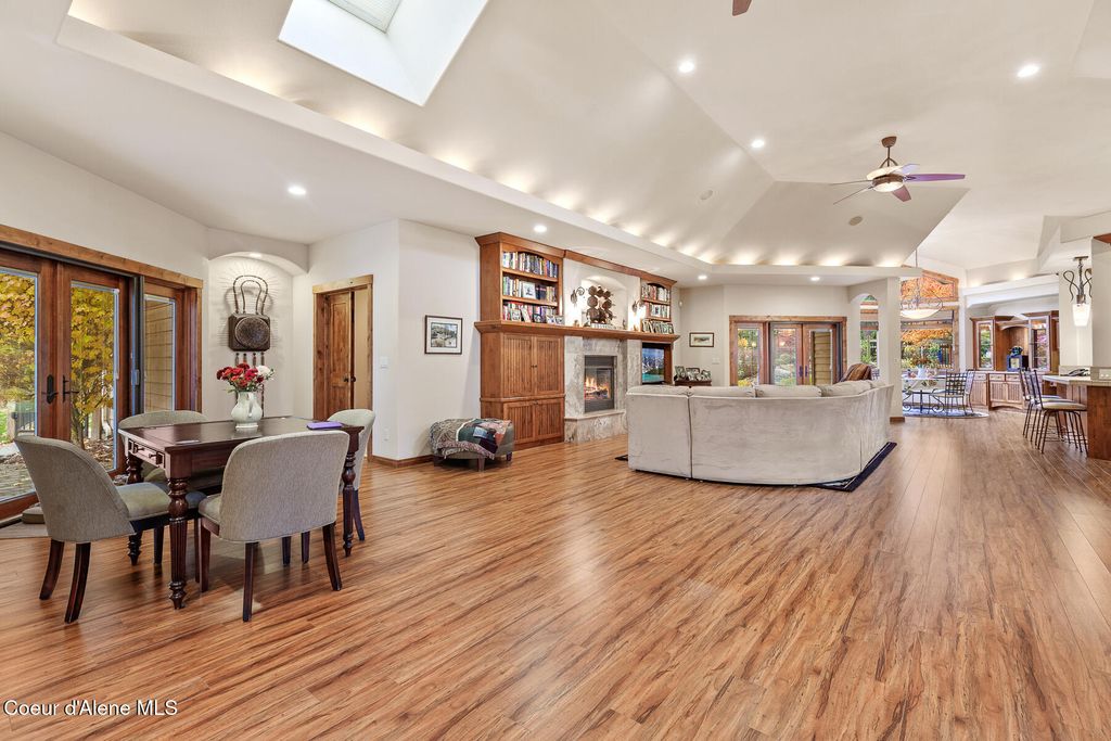 2240 E WOODSTONE DR, Hayden, ID 83835 photo 5