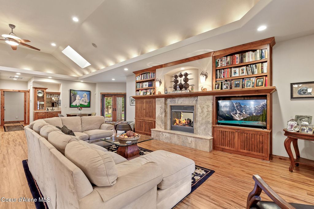 2240 E WOODSTONE DR, Hayden, ID 83835 photo 7