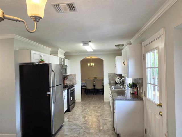 9023 Dragonwood Trail, Houston, TX 77083