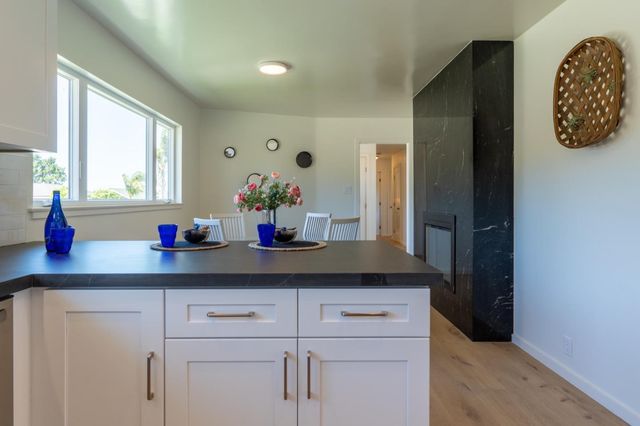 15 Buckland Court, San Carlos, CA 94070