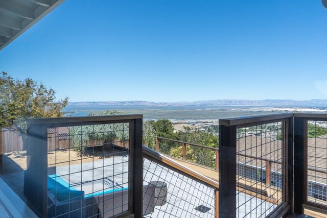 15 Buckland Court, San Carlos, CA 94070