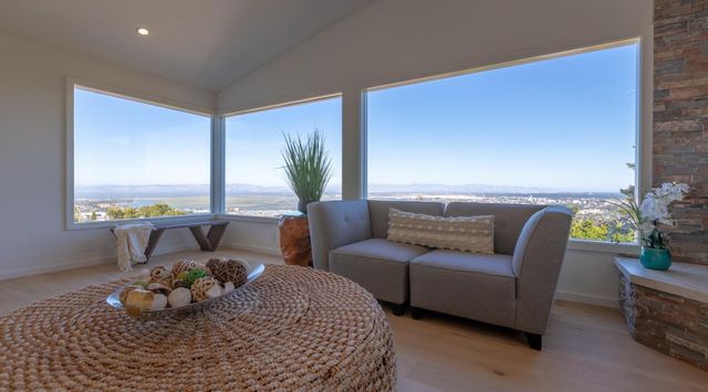 15 Buckland Court, San Carlos, CA 94070