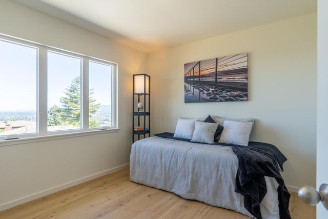 15 Buckland Court, San Carlos, CA 94070