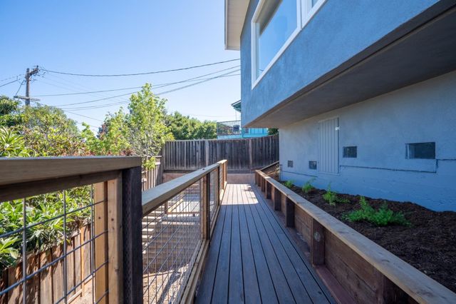 15 Buckland Court, San Carlos, CA 94070