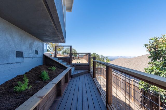 15 Buckland Court, San Carlos, CA 94070