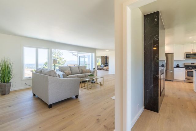 15 Buckland Court, San Carlos, CA 94070