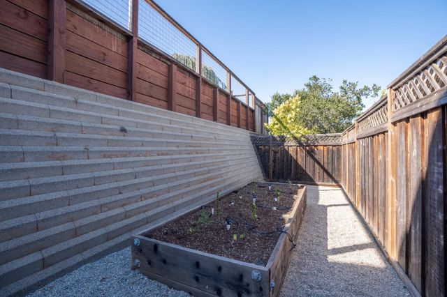 15 Buckland Court, San Carlos, CA 94070