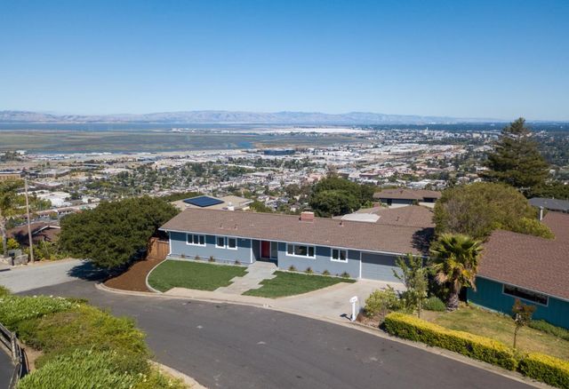 15 Buckland Court, San Carlos, CA 94070