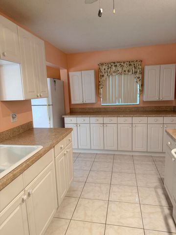 2751 NW 4th Avenue, Pompano Beach, FL 33064