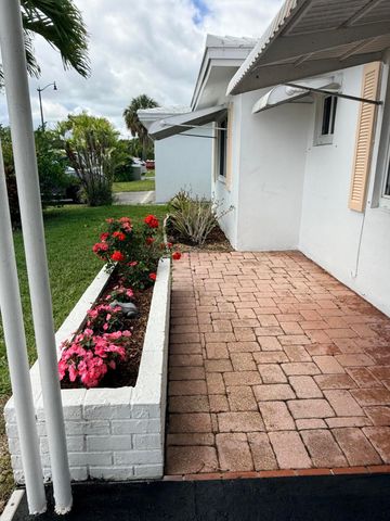2751 NW 4th Avenue, Pompano Beach, FL 33064