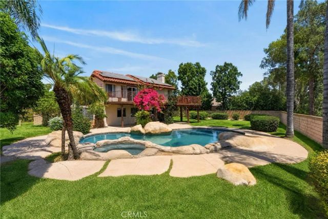 145 Cottonwood Ave, Riverside, CA 92506