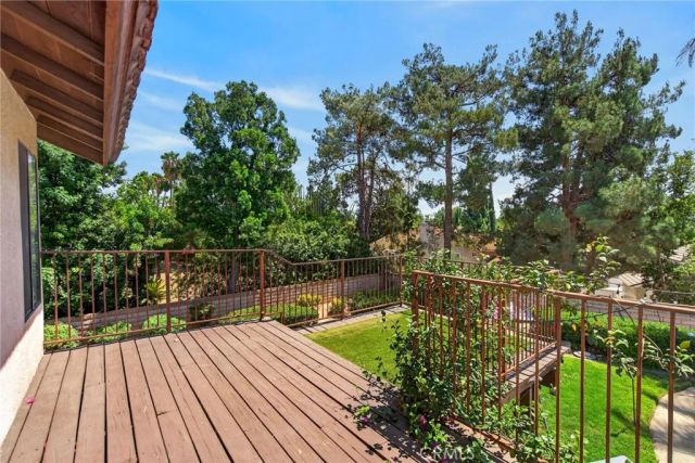 145 Cottonwood Ave, Riverside, CA 92506