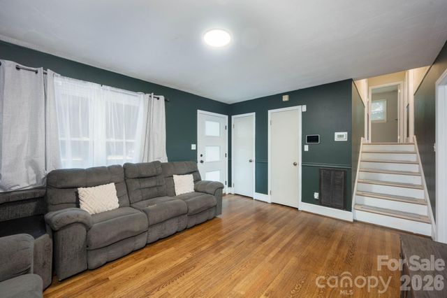827 Brookwood Drive, Mooresville, NC 28115