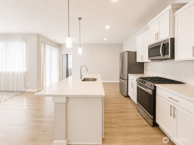 10420 SW 113th Street Ct, Lakewood, WA 98498