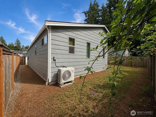 10420 SW 113th Street Ct, Lakewood, WA 98498