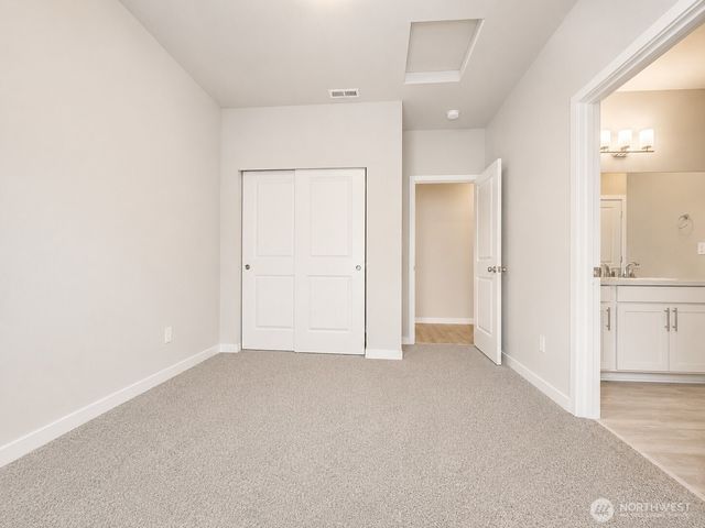 10420 SW 113th Street Ct, Lakewood, WA 98498