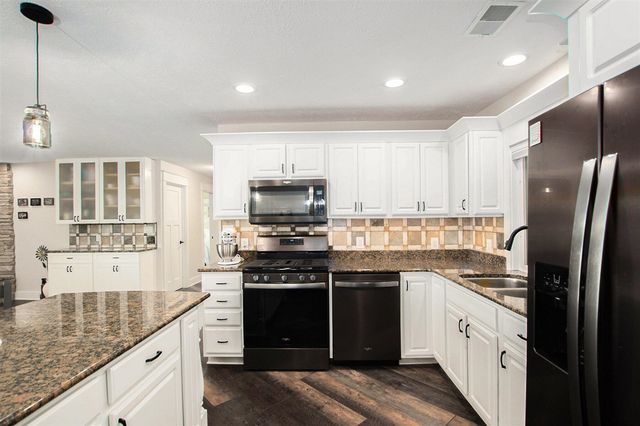 50180 County Road 384, Grand Junction, MI 49056