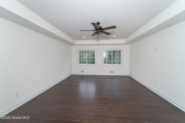 8 Creek Road, Wynantskill, NY 12198