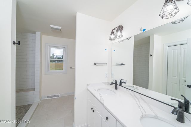 8 Creek Road, Wynantskill, NY 12198