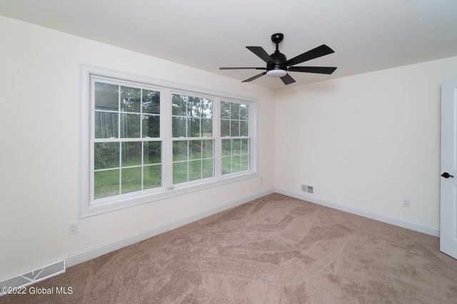 8 Creek Road, Wynantskill, NY 12198