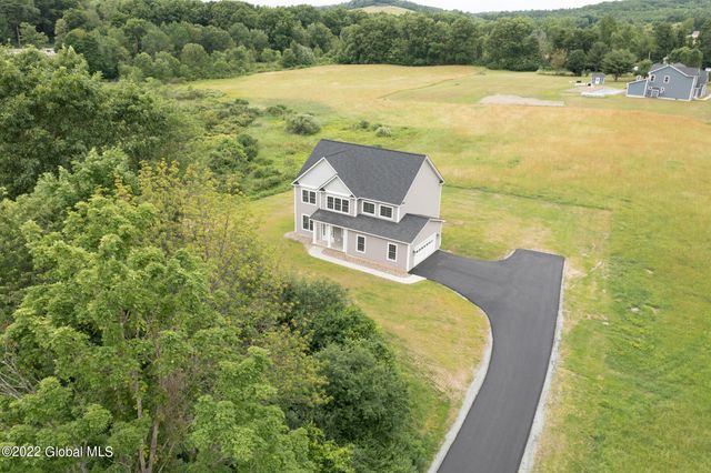 8 Creek Road, Wynantskill, NY 12198